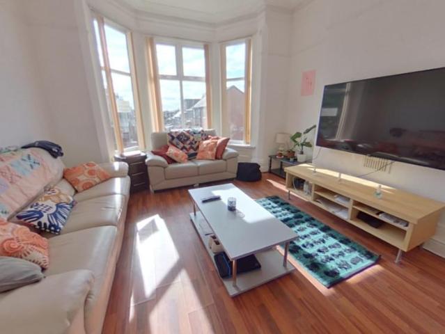 House for rent in Hyde Park, West Yorkshire