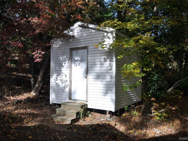 House for sale in Southfields, New York