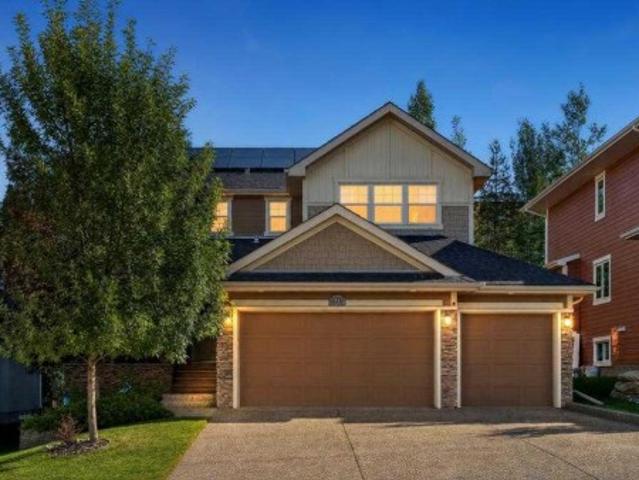 House for sale in Crestmont, Calgary