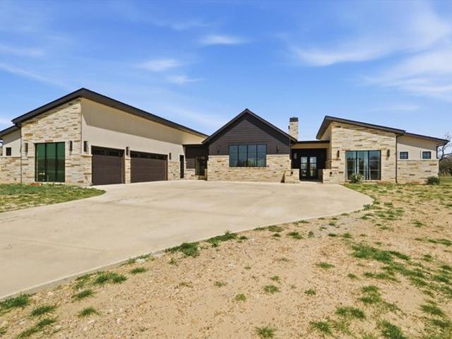 House for sale in Strawn, Texas