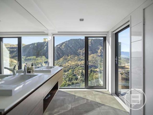 House for sale in Otakou