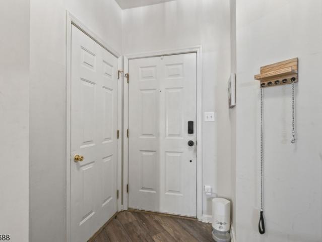 Townhouse for sale in Clinton, New Jersey