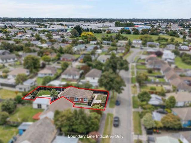 House for sale in Chaslands, Canterbury