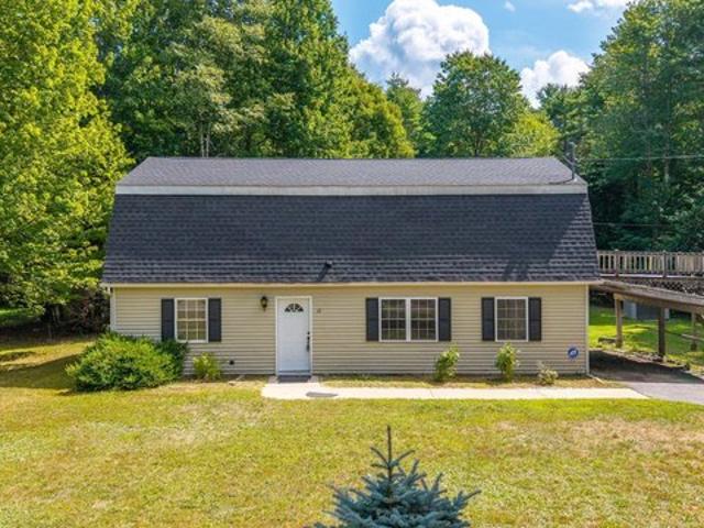 House for sale in Raymond, Maine