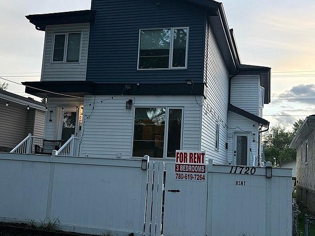 Duplex for rent in Wedgewood, Alberta
