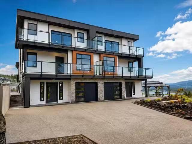 House for sale in Duncan, British Columbia