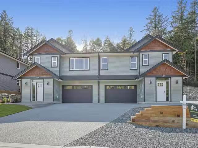 House for sale in Thorne, Quebec