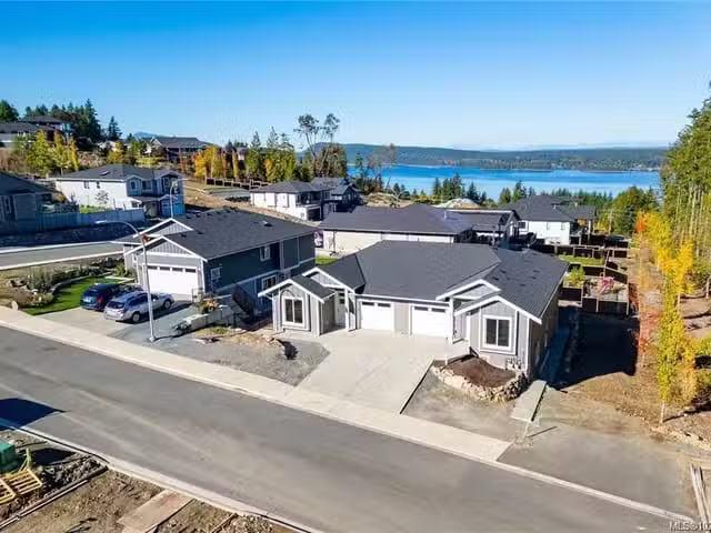 House for sale in Thorne, Quebec