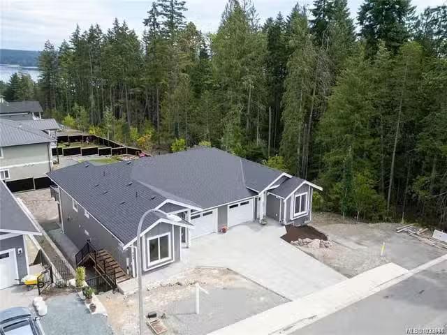 House for sale in Thorne, Quebec