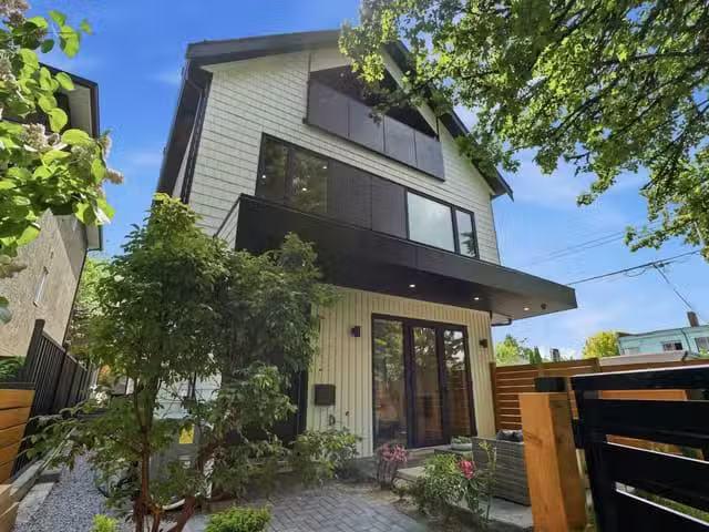 House for sale in Vancouver, British Columbia