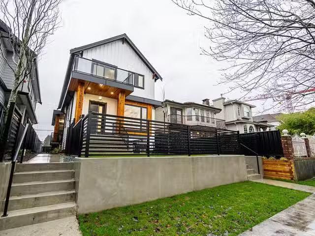 House for sale in Vancouver, British Columbia