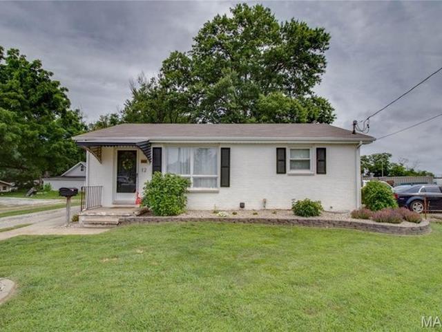 House for sale in Alton, Illinois