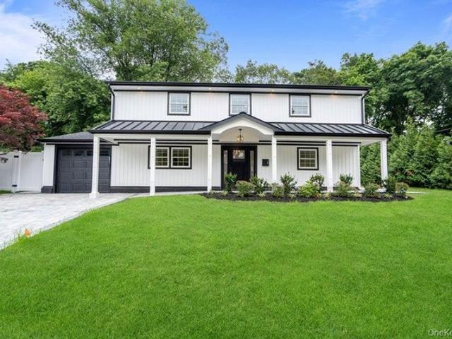 House for sale in Old Bethpage