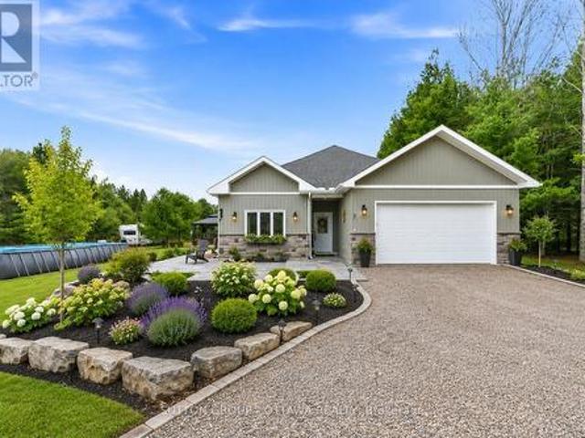 House for sale in Renfrew, Ontario