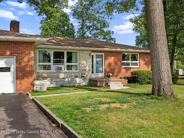 House for sale in Bloomington, New York