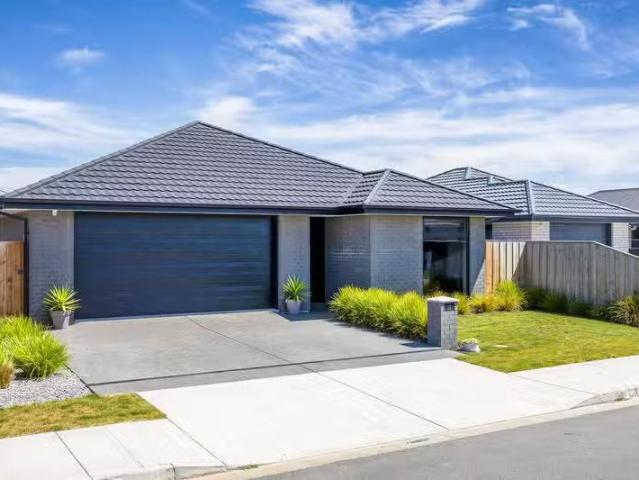 House for sale in Woodend, Canterbury