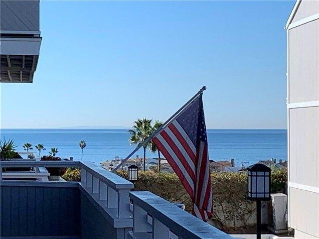 Condo for sale in Corona Del Mar, California