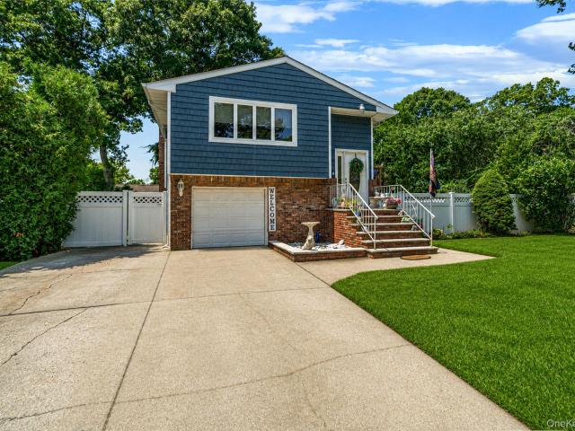 House for sale in Centereach, New York