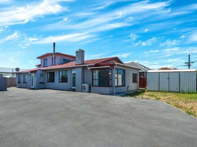 House for sale in Chaslands, Canterbury