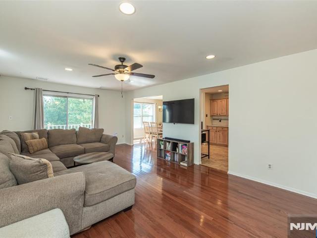 Condo for sale in East Hanover, Morris County