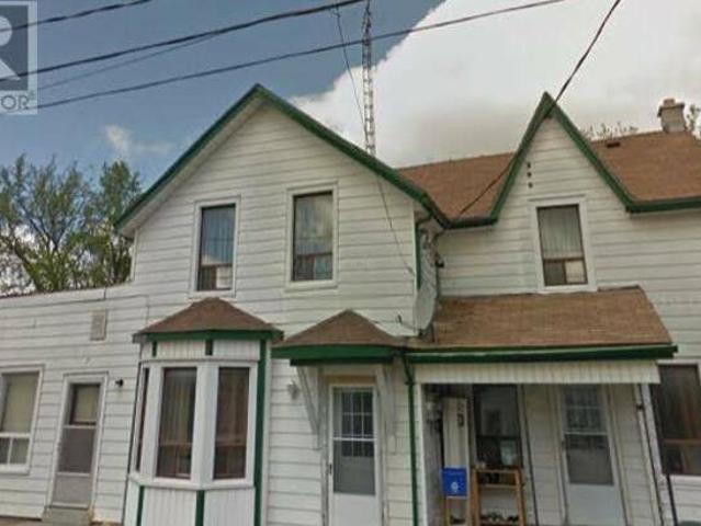 House for sale in Ontario