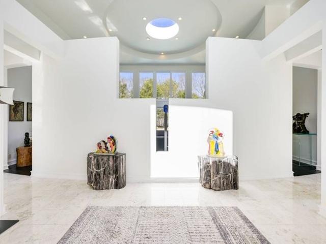 House for sale in Wainscott, New York