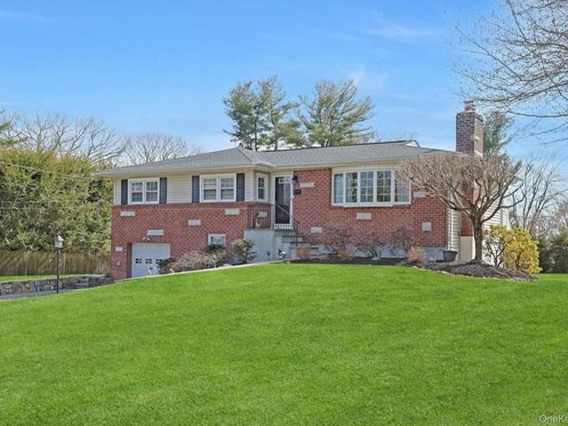 House for sale in Valhalla, New York