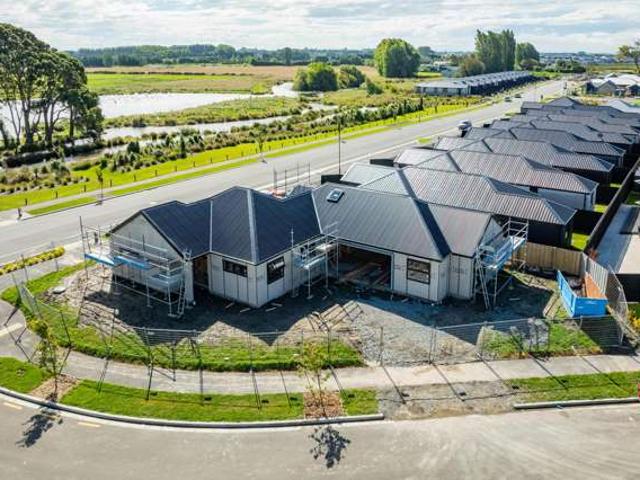 House for sale in Chaslands, Canterbury