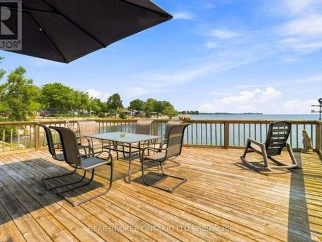 House for sale in Ontario