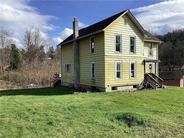 House for sale in Sanitaria Springs, Broome County