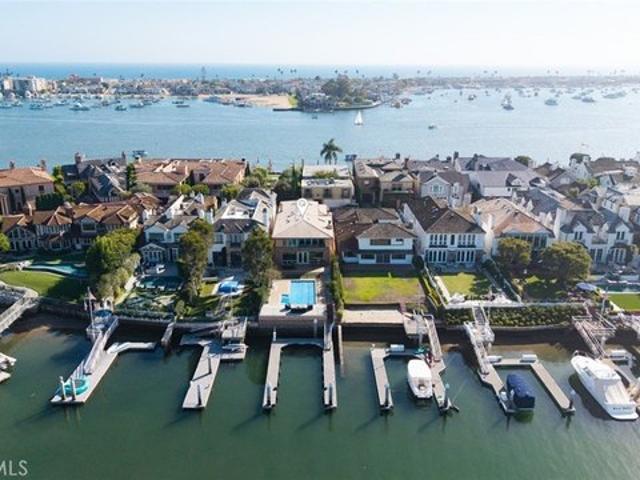House for sale in Corona Del Mar, California