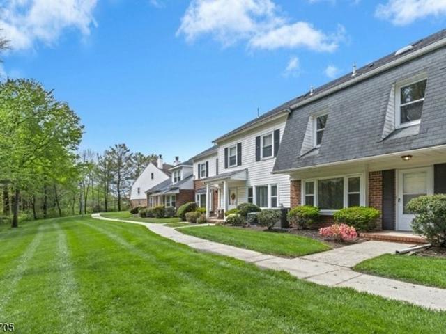 Condo for sale in Scotch Plains, New Jersey