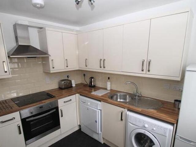House for rent in Follaton, Strode