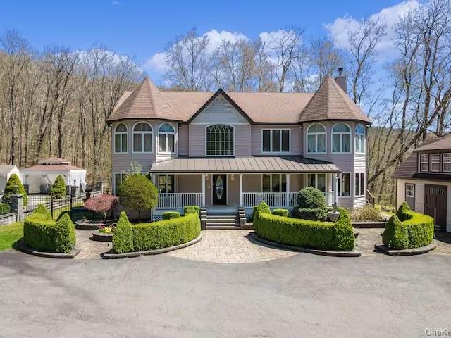 House for sale in Sparrow Bush, New York