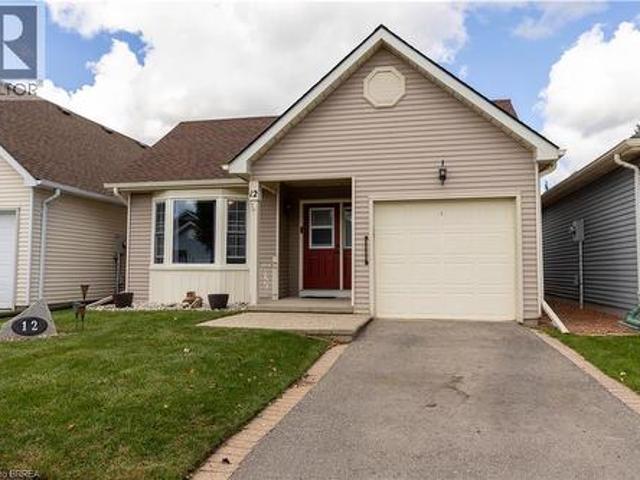 House for sale in Tillsonburg, Southwestern Ontario