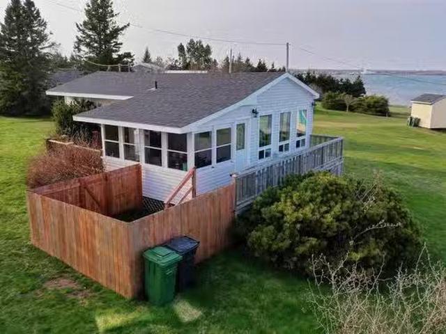 House for sale in Montague