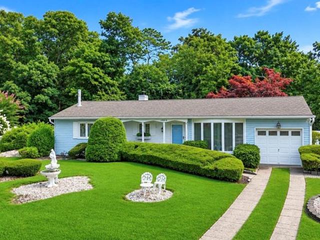 House for sale in Centereach, Town of Brookhaven