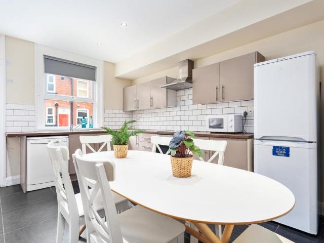 House for rent in Hyde Park, Leeds