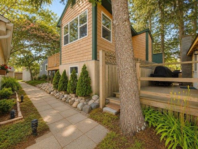 Condo for sale in Cataumet, Massachusetts