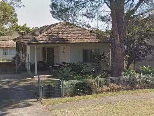 House for rent in Guildford