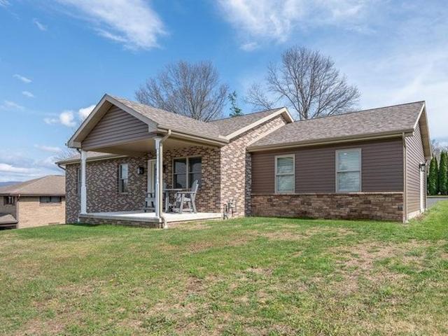 House for sale in Latrobe, Pennsylvania
