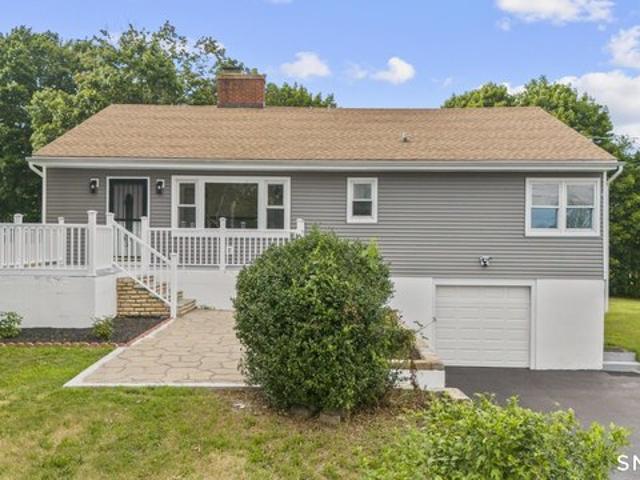 House for sale in Branford, Connecticut