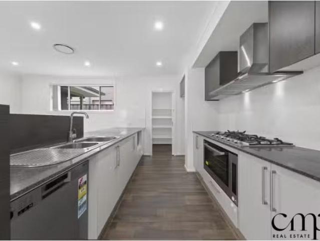 House for rent in Edmondson Park, Sydney