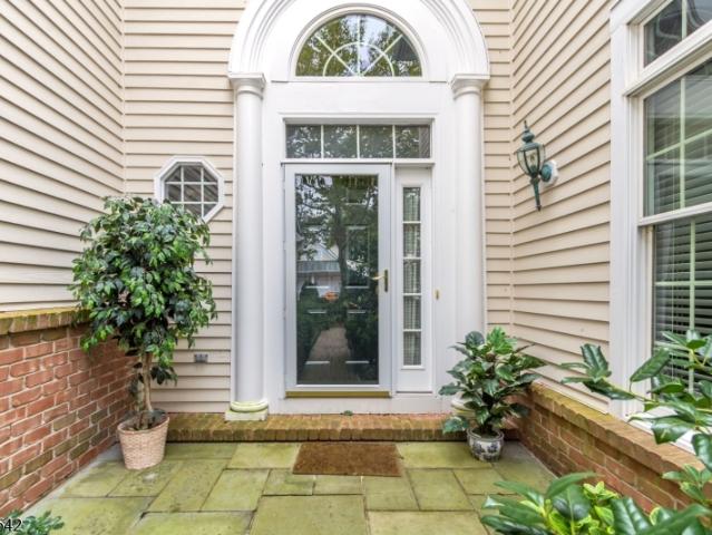 Townhouse for sale in Far Hills, New Jersey