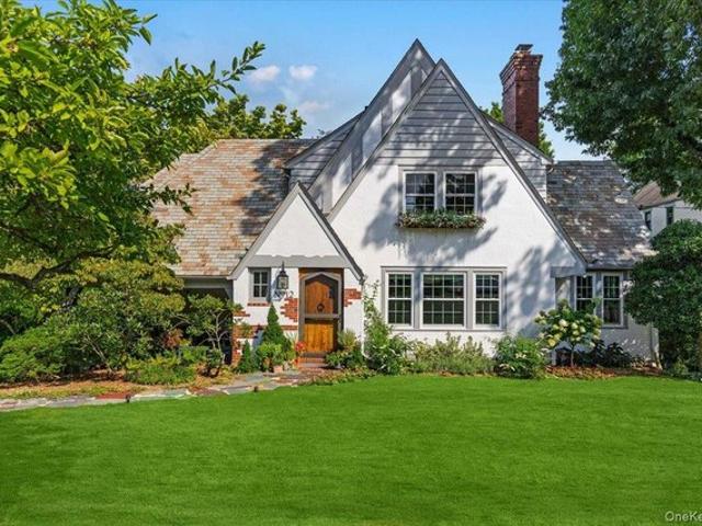 House for sale in White Plains, New York