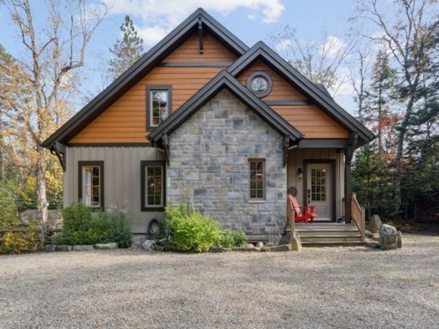 House for rent in Laurentides, Quebec