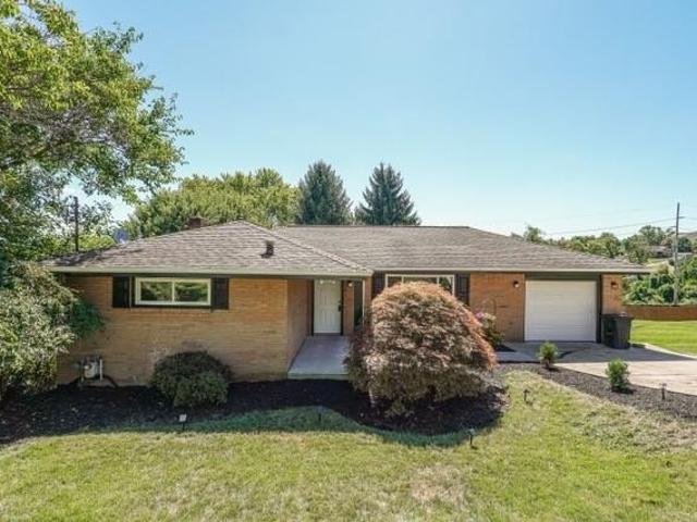 House for sale in Coraopolis, Pennsylvania