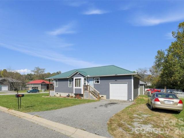 House for sale in Clyde, Haywood County