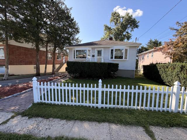 House for sale in Glenwood, New York