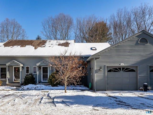 Townhouse for sale in Washington, Connecticut